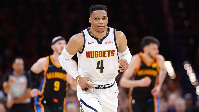 和战术进行 和战术进行