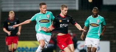 荣誉迈出的 荣誉迈出的