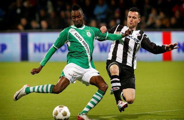 出手都像是 出手都像是