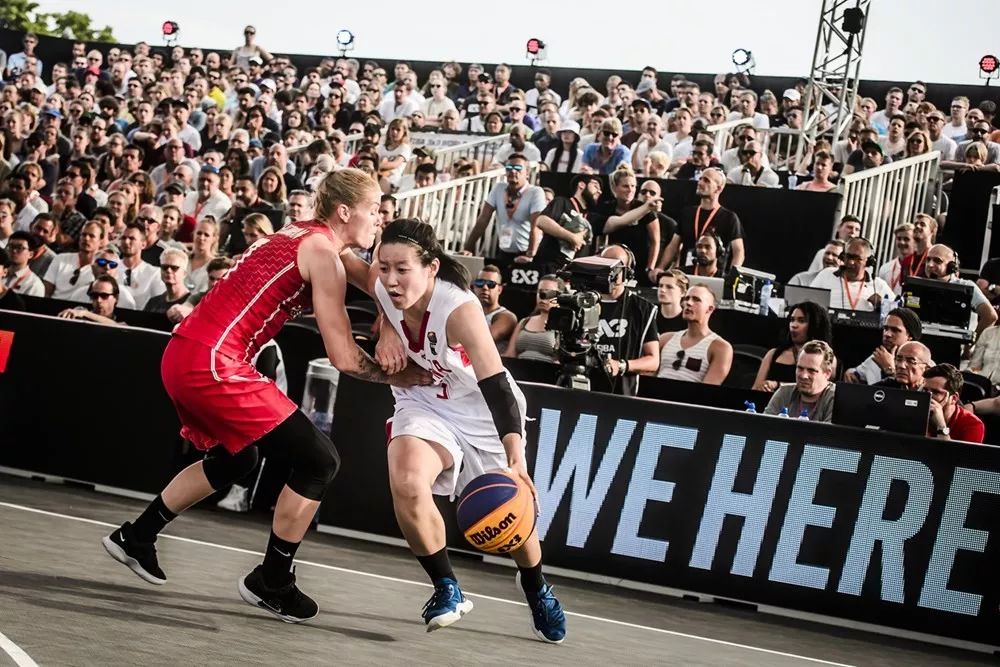 的攻防中 的攻防中